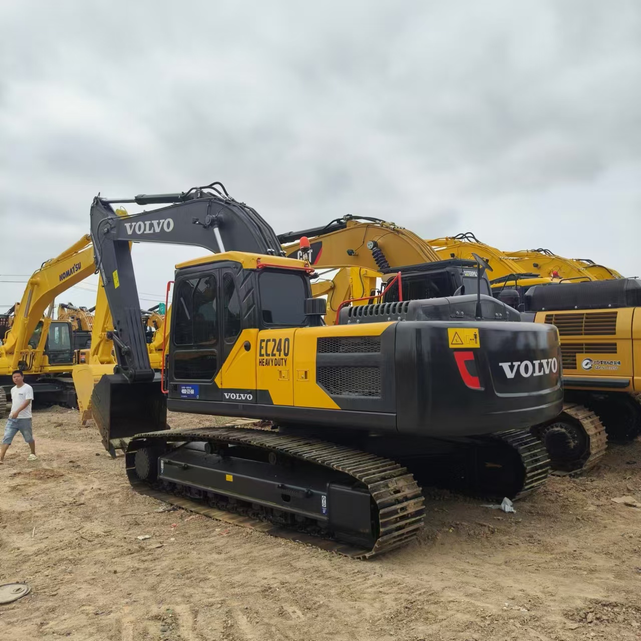 VOLVO EC240 - Гусеничный экскаватор: фото 2 VOLVO EC240 - Гусеничный экскаватор: фото 2