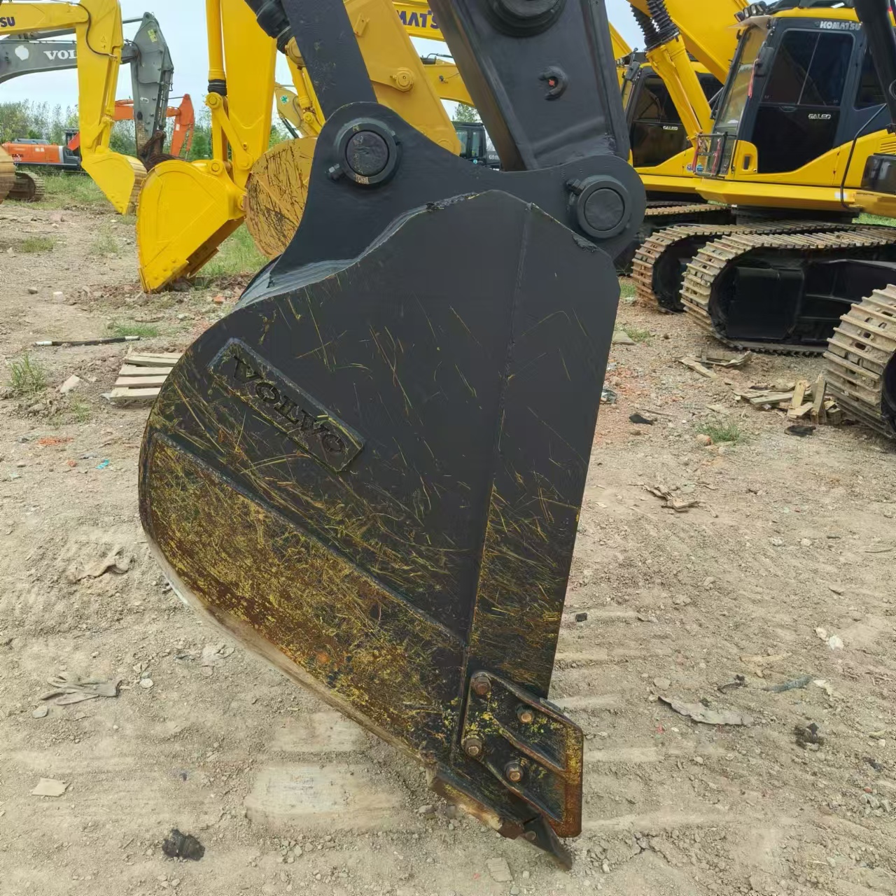 Гусеничный экскаватор VOLVO EC240: фото 10 Гусеничный экскаватор VOLVO EC240: фото 10