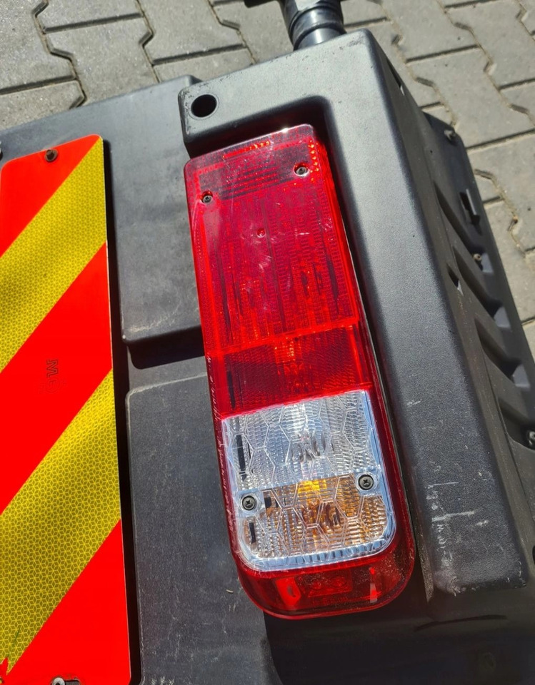 BŁOTNIK KOMPLETNY PRAWY TYŁ LAMPA CHLAPACZ MOCOWANIE FORD F-MAX CARGO - Крыло: фото 5 BŁOTNIK KOMPLETNY PRAWY TYŁ LAMPA CHLAPACZ MOCOWANIE FORD F-MAX CARGO - Крыло: фото 5