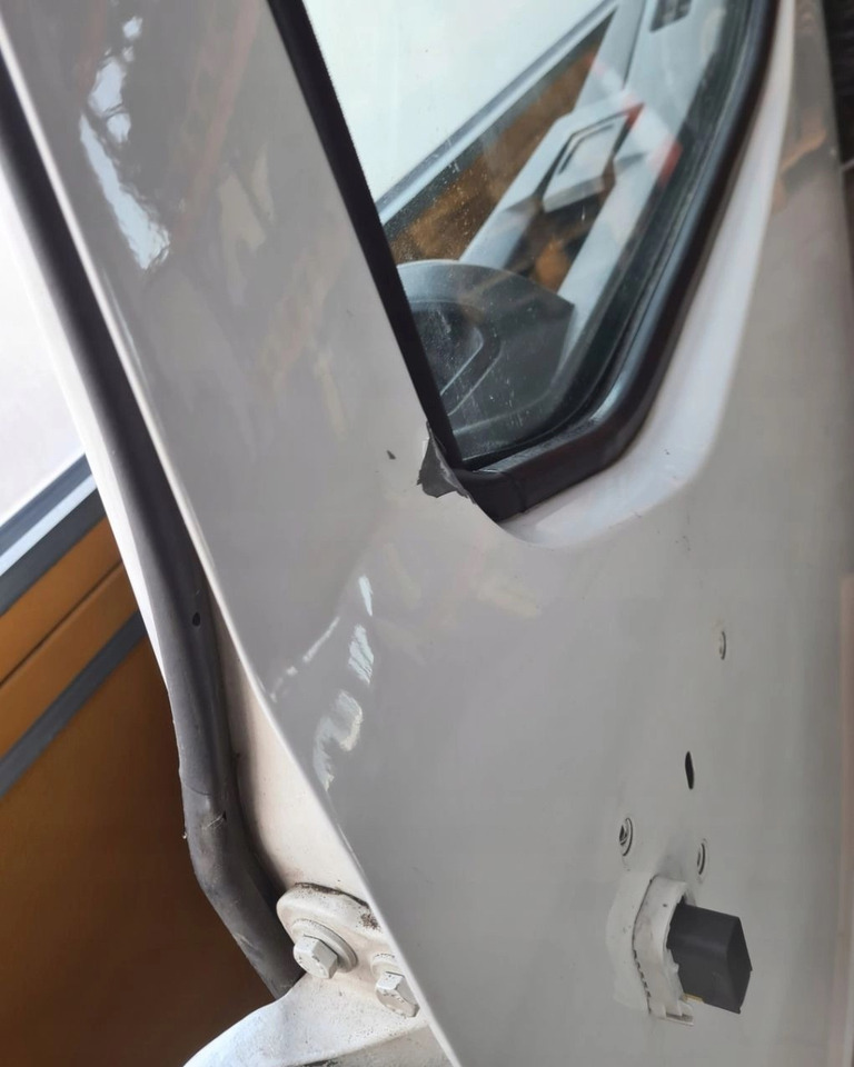 DRZWI KOMPLETNE LEWE RENAULT GAMA T K C RANGE ŚREDNIA KABINA - Дверь и запчасти: фото 3 DRZWI KOMPLETNE LEWE RENAULT GAMA T K C RANGE ŚREDNIA KABINA - Дверь и запчасти: фото 3