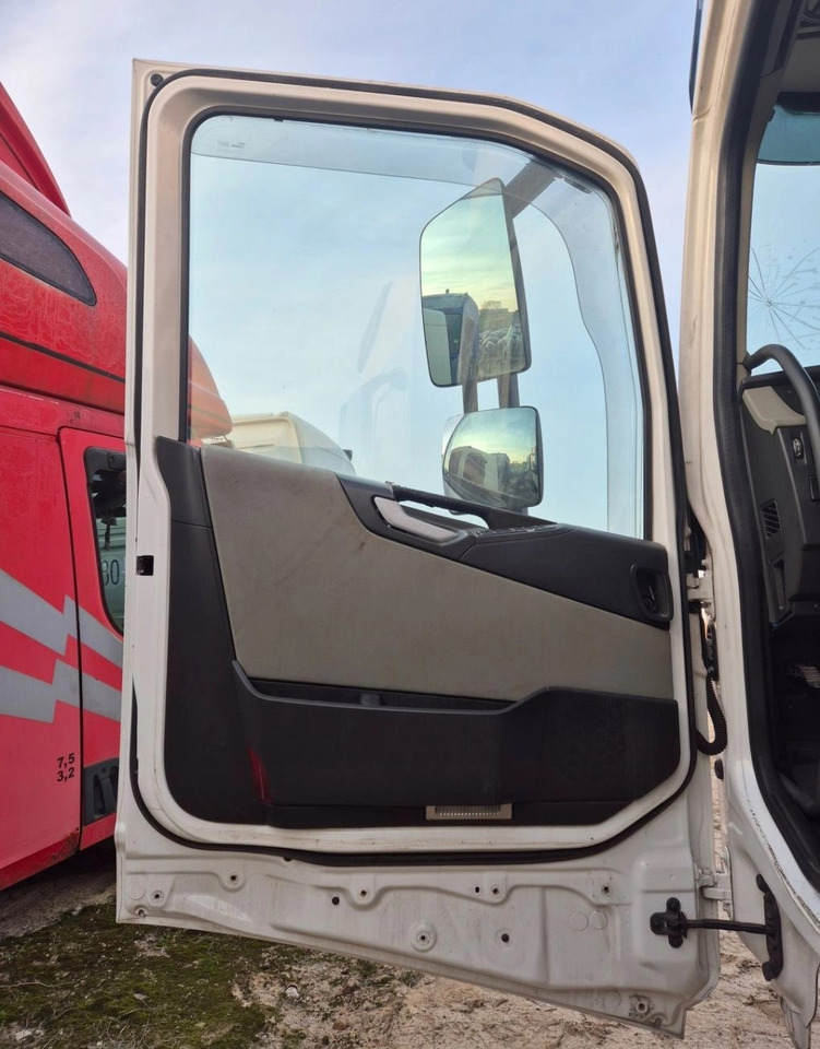 DRZWI KOMPLETNE LEWE VOLVO FH 4 1110 - Дверь и запчасти: фото 2 DRZWI KOMPLETNE LEWE VOLVO FH 4 1110 - Дверь и запчасти: фото 2