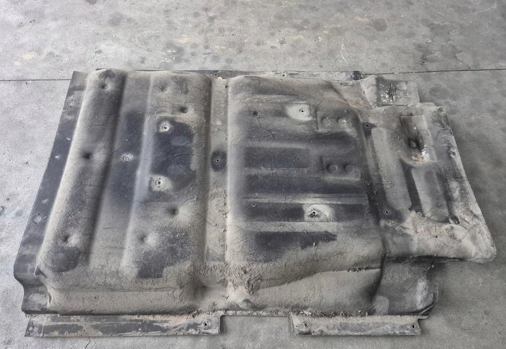 FORD EKOLOGIA WYCISZENIE WYGŁUSZENIE OSŁONA SILNIKA KABINY FORD F-MAX CARGO - LEWA - Двигатель и запчасти: фото 4 FORD EKOLOGIA WYCISZENIE WYGŁUSZENIE OSŁONA SILNIKA KABINY FORD F-MAX CARGO - LEWA - Двигатель и запчасти: фото 4