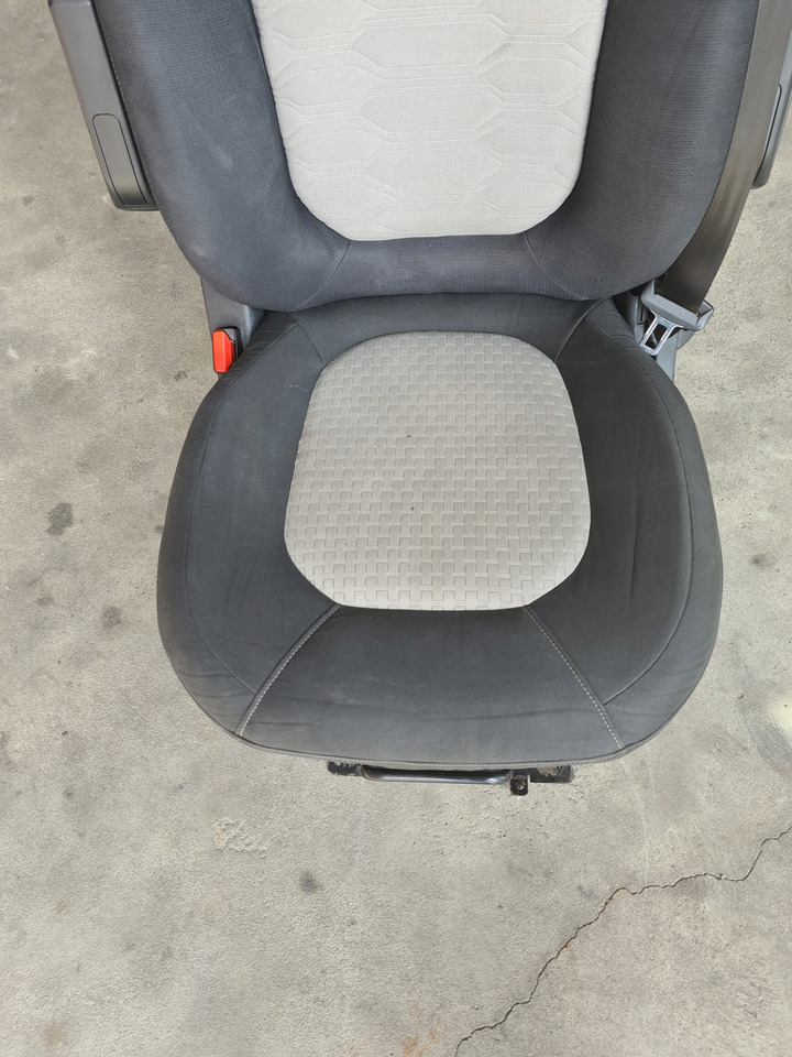 FORD FOTEL PNEUMATYCZY LEWY SIEDZENIE KIEROWCY FORD F-MAX 500 TRUCKS EURO 6 - Сиденье для Грузовиков: фото 3 FORD FOTEL PNEUMATYCZY LEWY SIEDZENIE KIEROWCY FORD F-MAX 500 TRUCKS EURO 6 - Сиденье для Грузовиков: фото 3