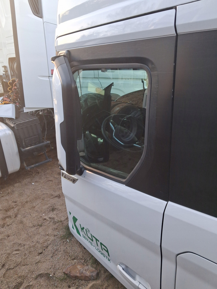 FORD KOMPLETNE LEWE FORD F-MAX 500 TRUCKS EURO 6 - Дверь и запчасти: фото 2 FORD KOMPLETNE LEWE FORD F-MAX 500 TRUCKS EURO 6 - Дверь и запчасти: фото 2