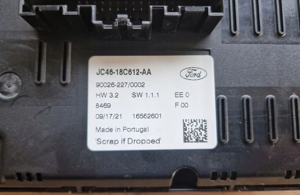 Ford F-MAX JC46-18C612-AA Ford F-MAX - Приборная панель для Грузовиков: фото 2 Ford F-MAX JC46-18C612-AA Ford F-MAX - Приборная панель для Грузовиков: фото 2