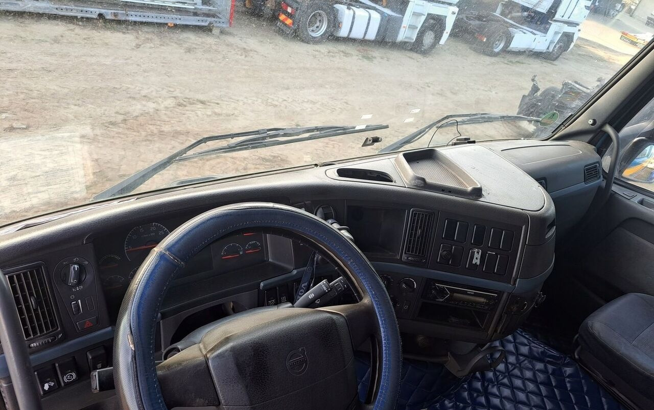 KONSOLA KOMPLETNA KOKPIT DESKA VOLVO FH 12 13 - Приборная панель для Грузовиков: фото 1 KONSOLA KOMPLETNA KOKPIT DESKA VOLVO FH 12 13 - Приборная панель для Грузовиков: фото 1