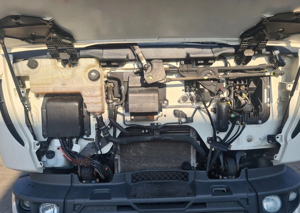 RENAULT KABINA KOMPLETNA RENAULT GAMA D 210 EURO 6 2020 ROK AUTOMAT - Кабина для Грузовиков: фото 3 RENAULT KABINA KOMPLETNA RENAULT GAMA D 210 EURO 6 2020 ROK AUTOMAT - Кабина для Грузовиков: фото 3