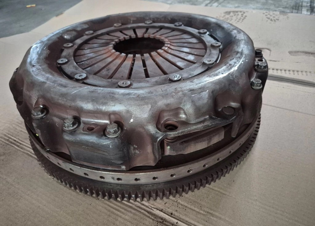 SPRZĘGŁO KOMPLETNE TARCZA DOCISK KOŁO FORD F-MAX TRUCKS 500 CARGO 3400 700 687 Numery katalogowe zamienników KAWE 7245101 - Сцепление и запчасти: фото 2 SPRZĘGŁO KOMPLETNE TARCZA DOCISK KOŁO FORD F-MAX TRUCKS 500 CARGO 3400 700 687 Numery katalogowe zamienników KAWE 7245101 - Сцепление и запчасти: фото 2