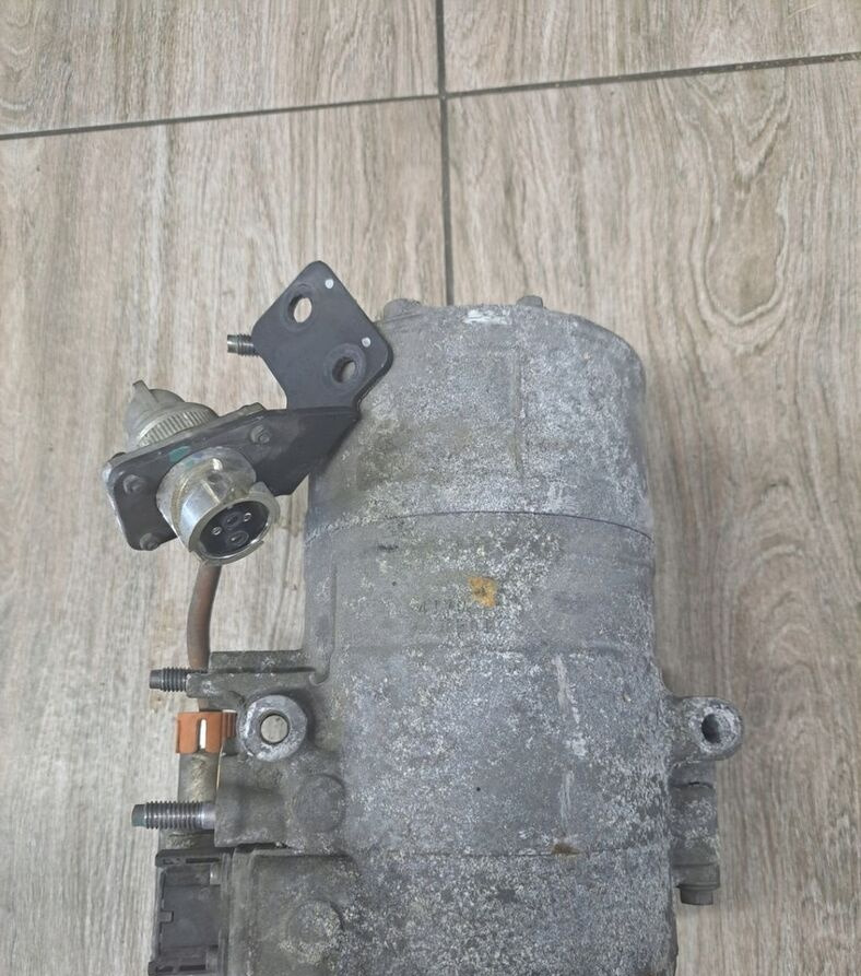 Sanden SPRĘŻARKA KOMPRESOR KLIMATYZACJI VOLVO FH 4 FMX 84176798 - Компрессор кондиционера для Грузовиков: фото 3 Sanden SPRĘŻARKA KOMPRESOR KLIMATYZACJI VOLVO FH 4 FMX 84176798 - Компрессор кондиционера для Грузовиков: фото 3