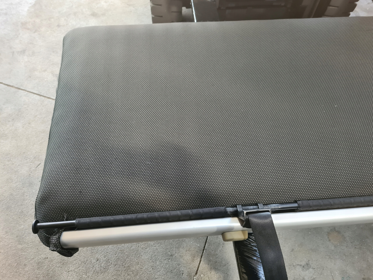 VOLVO ŁÓŻKO KOMPLETNE GÓRNE LEŻANKA MOCOWANIA - Сиденье для Грузовиков: фото 3 VOLVO ŁÓŻKO KOMPLETNE GÓRNE LEŻANKA MOCOWANIA - Сиденье для Грузовиков: фото 3