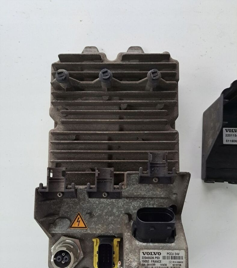 VOLVO STEROWNIK KLIMATYZACJI POSTOJOWEJ VOLVO FH 4 FM 4 22045539.P03 - Отопление/ Вентиляция для Грузовиков: фото 2 VOLVO STEROWNIK KLIMATYZACJI POSTOJOWEJ VOLVO FH 4 FM 4 22045539.P03 - Отопление/ Вентиляция для Грузовиков: фото 2