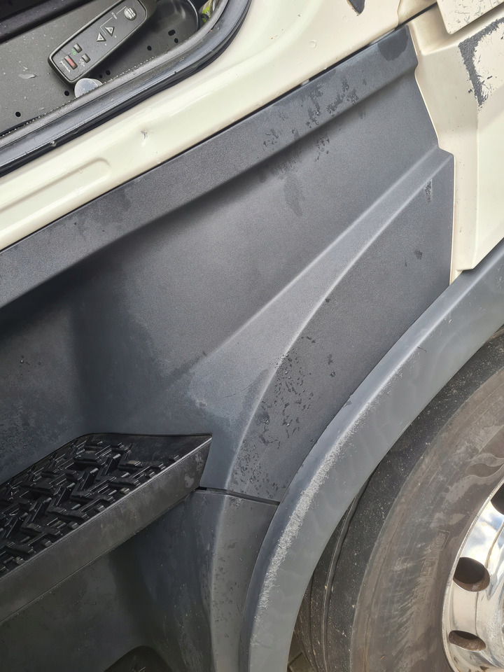 VOLVO STOPIEŃ STOPNICA KOMPLETNA LEWA STELAŻ ORYGINAŁ VOLVO FH 5 - Боковая подножка для Грузовиков: фото 3 VOLVO STOPIEŃ STOPNICA KOMPLETNA LEWA STELAŻ ORYGINAŁ VOLVO FH 5 - Боковая подножка для Грузовиков: фото 3