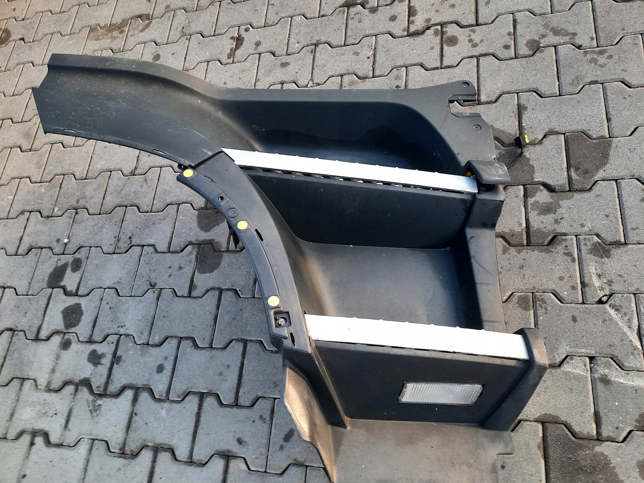 VOLVO STOPIEŃ STOPNICA PRAWA STELAŻ ORYGINAŁ VOLVO FH 4 - Боковая подножка для Грузовиков: фото 3 VOLVO STOPIEŃ STOPNICA PRAWA STELAŻ ORYGINAŁ VOLVO FH 4 - Боковая подножка для Грузовиков: фото 3