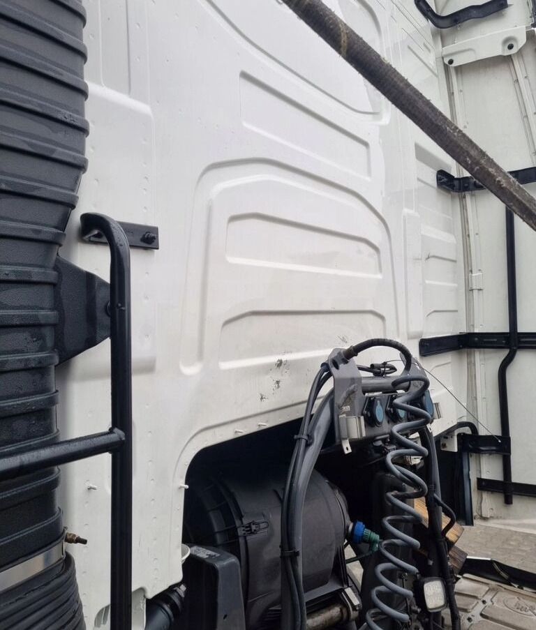 Volvo-ABG VOLVO FH 4 EURO 6 GLOBETROTTER 2018 ROK - Кабина для Грузовиков: фото 4 Volvo-ABG VOLVO FH 4 EURO 6 GLOBETROTTER 2018 ROK - Кабина для Грузовиков: фото 4