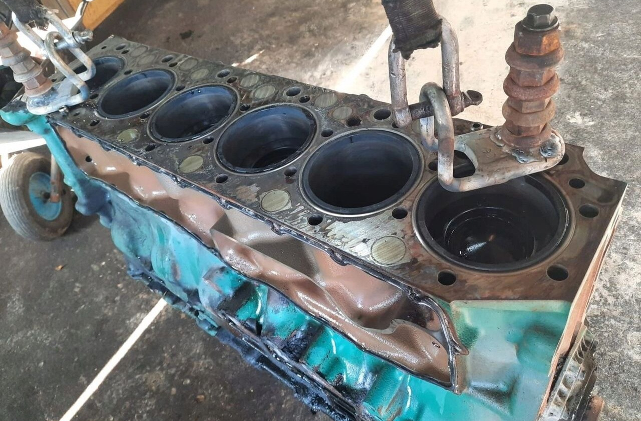 Volvo BLOK A TŁOKI WAŁ KORBOWY FM 9 D11C EUV. Volvo - Двигатель для Грузовиков: фото 5 Volvo BLOK A TŁOKI WAŁ KORBOWY FM 9 D11C EUV. Volvo - Двигатель для Грузовиков: фото 5