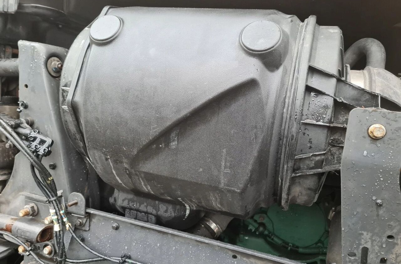 Volvo FH 16 EURO 6 Volvo VOLVO FH 16 EURO 6 - Воздушный фильтр для Грузовиков: фото 4 Volvo FH 16 EURO 6 Volvo VOLVO FH 16 EURO 6 - Воздушный фильтр для Грузовиков: фото 4