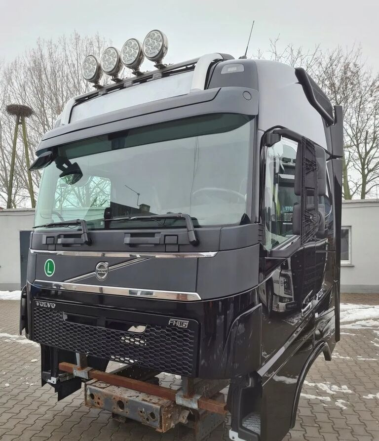 Volvo KOMPLETNA FH 16 750 EURO 6 GLOBETROTTER 2018 ROK Volvo VOLVO FH 16 750 EURO 6 GLOBETROTTER 2018 ROK - Кабина для Грузовиков: фото 4 Volvo KOMPLETNA FH 16 750 EURO 6 GLOBETROTTER 2018 ROK Volvo VOLVO FH 16 750 EURO 6 GLOBETROTTER 2018 ROK - Кабина для Грузовиков: фото 4