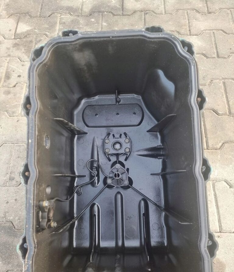 Volvo MISA SILNIKA FH FM 13 D13 - Масляный поддон для Грузовиков: фото 5 Volvo MISA SILNIKA FH FM 13 D13 - Масляный поддон для Грузовиков: фото 5