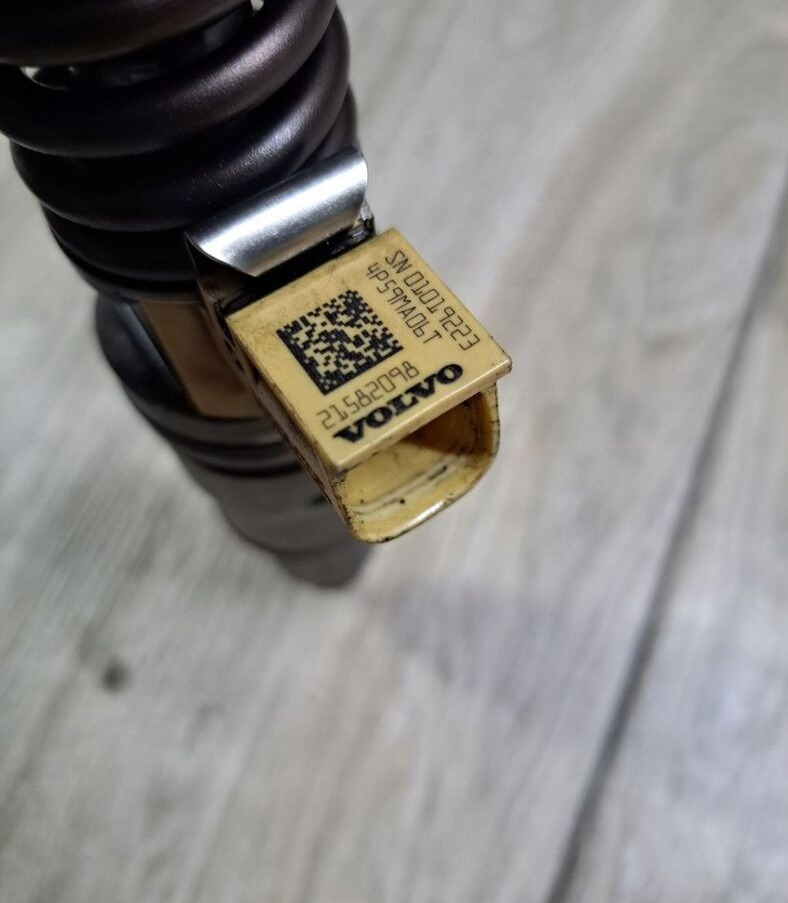 Volvo POMPOWTRYSKIWACZ WTRYSK RENAULT PREMIUM DXI VOLVO FM 9 21582098 - Распределитель впрыска для Грузовиков: фото 1 Volvo POMPOWTRYSKIWACZ WTRYSK RENAULT PREMIUM DXI VOLVO FM 9 21582098 - Распределитель впрыска для Грузовиков: фото 1