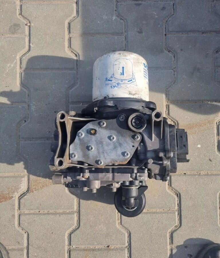Volvo ZAWÓR APM FH 4 FMX 4 EURO 6 Volvo VOLVO FH 4 FMX 4 EURO 6 - Детали тормозной системы для Грузовиков: фото 1 Volvo ZAWÓR APM FH 4 FMX 4 EURO 6 Volvo VOLVO FH 4 FMX 4 EURO 6 - Детали тормозной системы для Грузовиков: фото 1