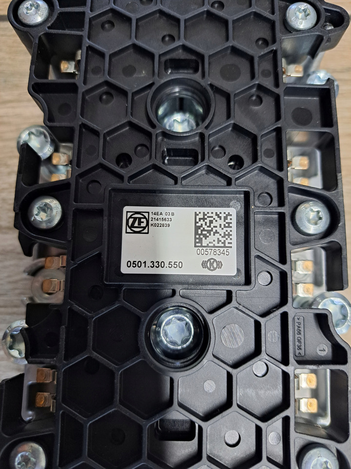 ZF ZESTAW WYBIERAKÓW MODUŁ CEWKA BLOK WYBIERAKA SKRZYNI BIEGÓW ZF TRAXON - Коробка передач и запчасти для Грузовиков: фото 4 ZF ZESTAW WYBIERAKÓW MODUŁ CEWKA BLOK WYBIERAKA SKRZYNI BIEGÓW ZF TRAXON - Коробка передач и запчасти для Грузовиков: фото 4