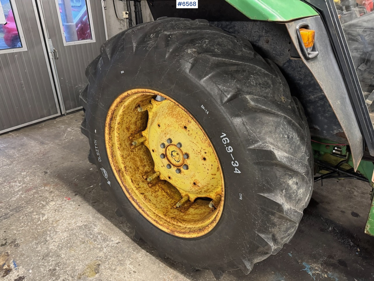 1980 John Deere 2140 w/ front loader. - Трактор: фото 4 1980 John Deere 2140 w/ front loader. - Трактор: фото 4