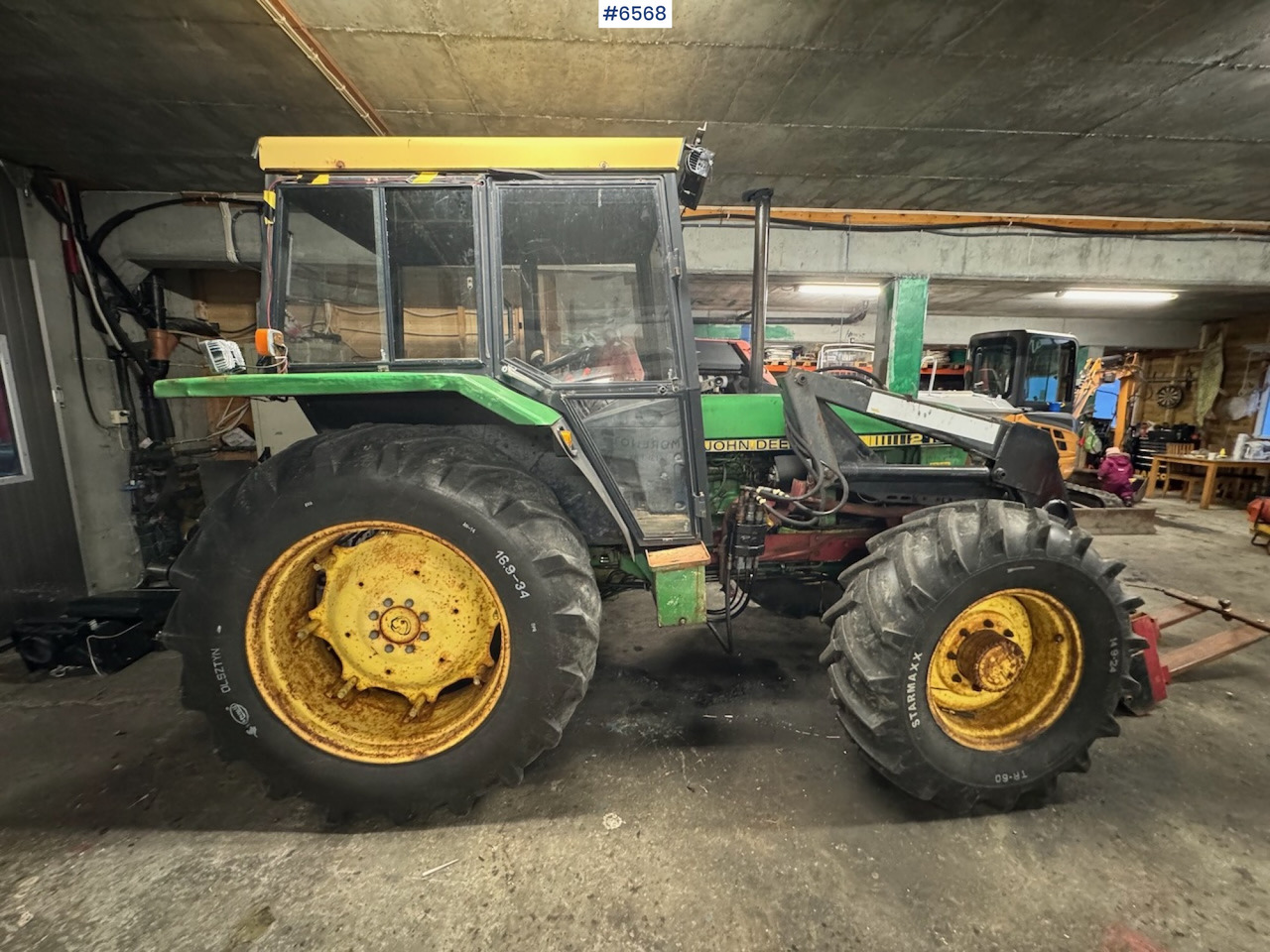 1980 John Deere 2140 w/ front loader. - Трактор: фото 2 1980 John Deere 2140 w/ front loader. - Трактор: фото 2