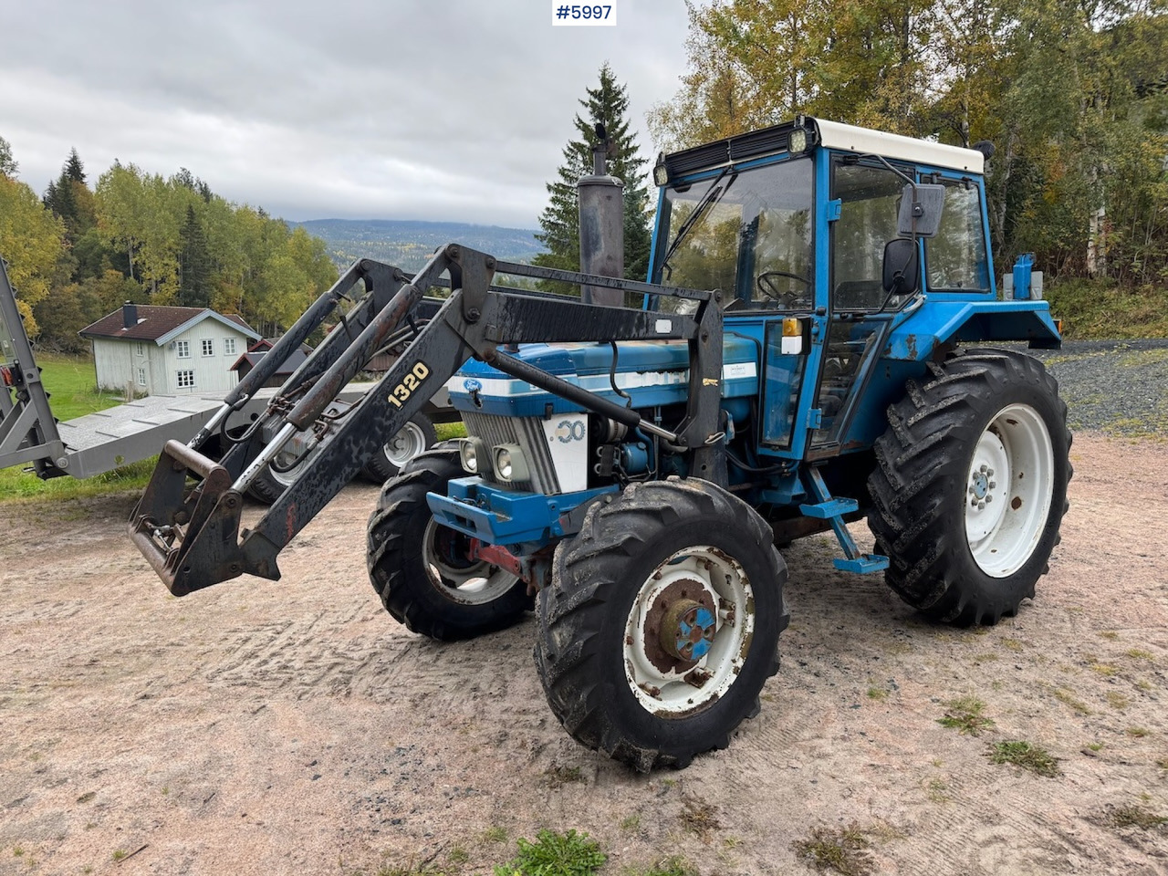 1983 Ford 5610 with Front Loader - Трактор: фото 1 1983 Ford 5610 with Front Loader - Трактор: фото 1