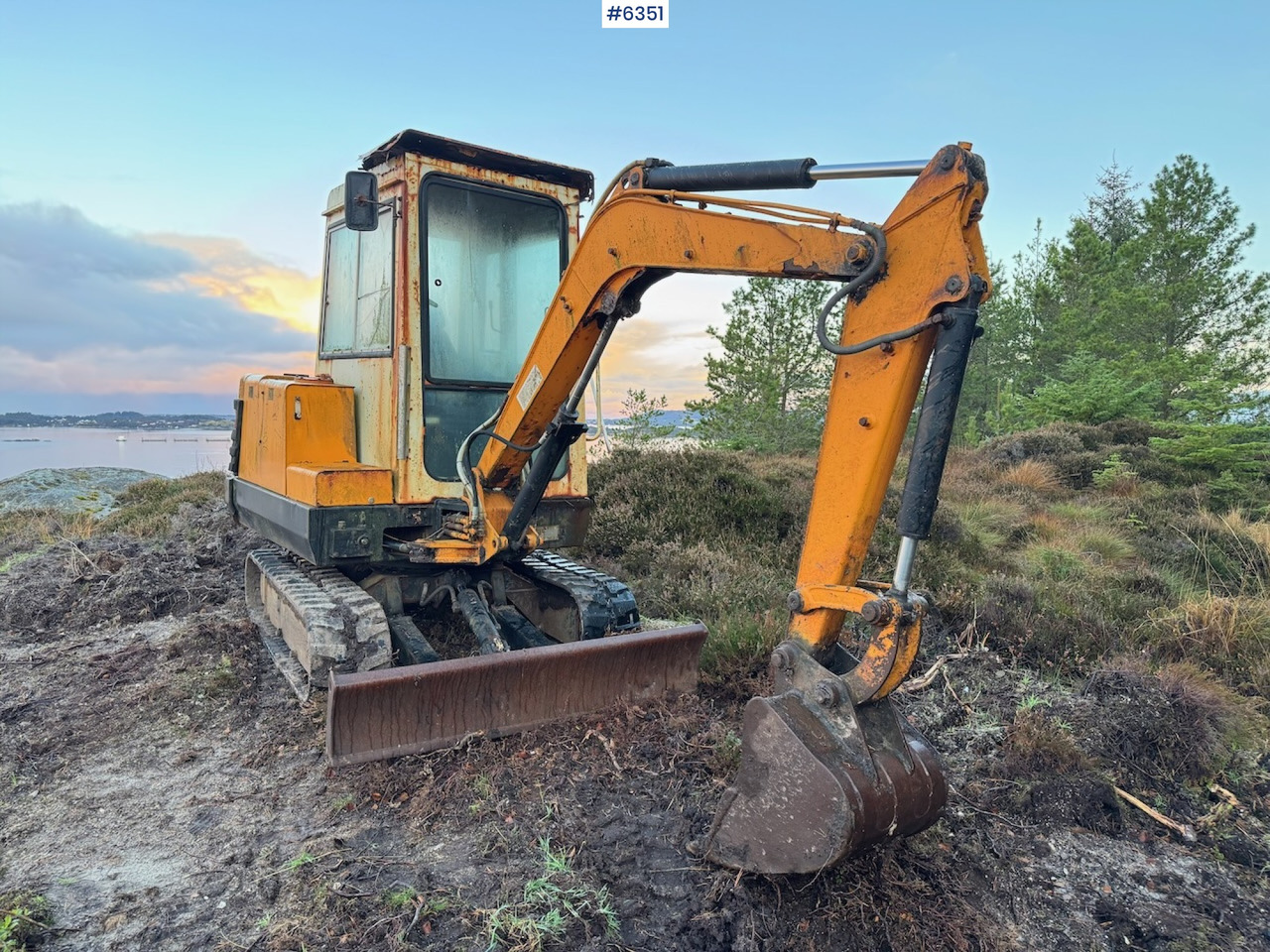 1991 Hanix N 260-2 w/ 2 drawers. - Экскаватор: фото 4 1991 Hanix N 260-2 w/ 2 drawers. - Экскаватор: фото 4