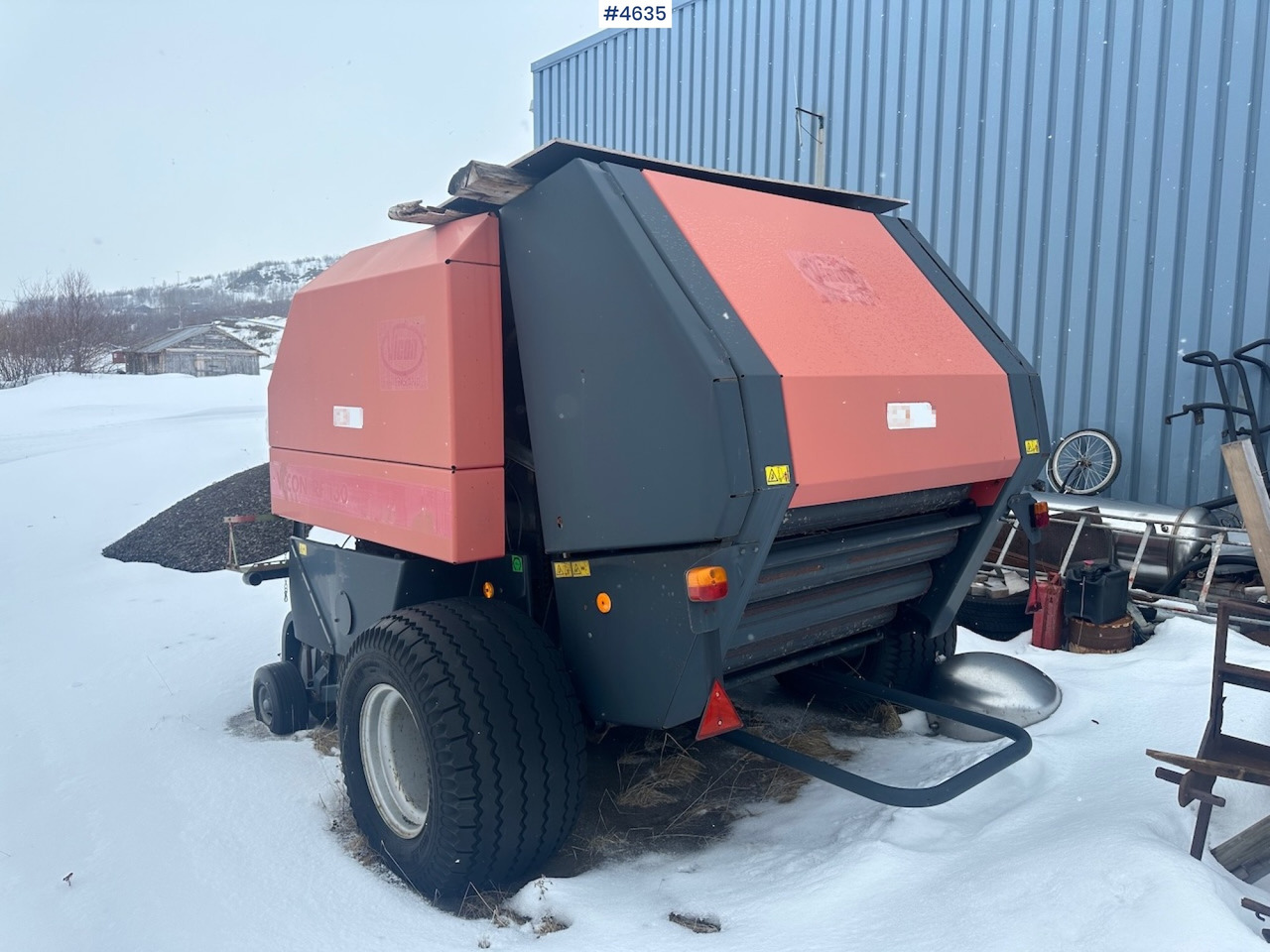 1998 Vicon RF 130 Round baler. - Техника для сенозаготовки: фото 1 1998 Vicon RF 130 Round baler. - Техника для сенозаготовки: фото 1
