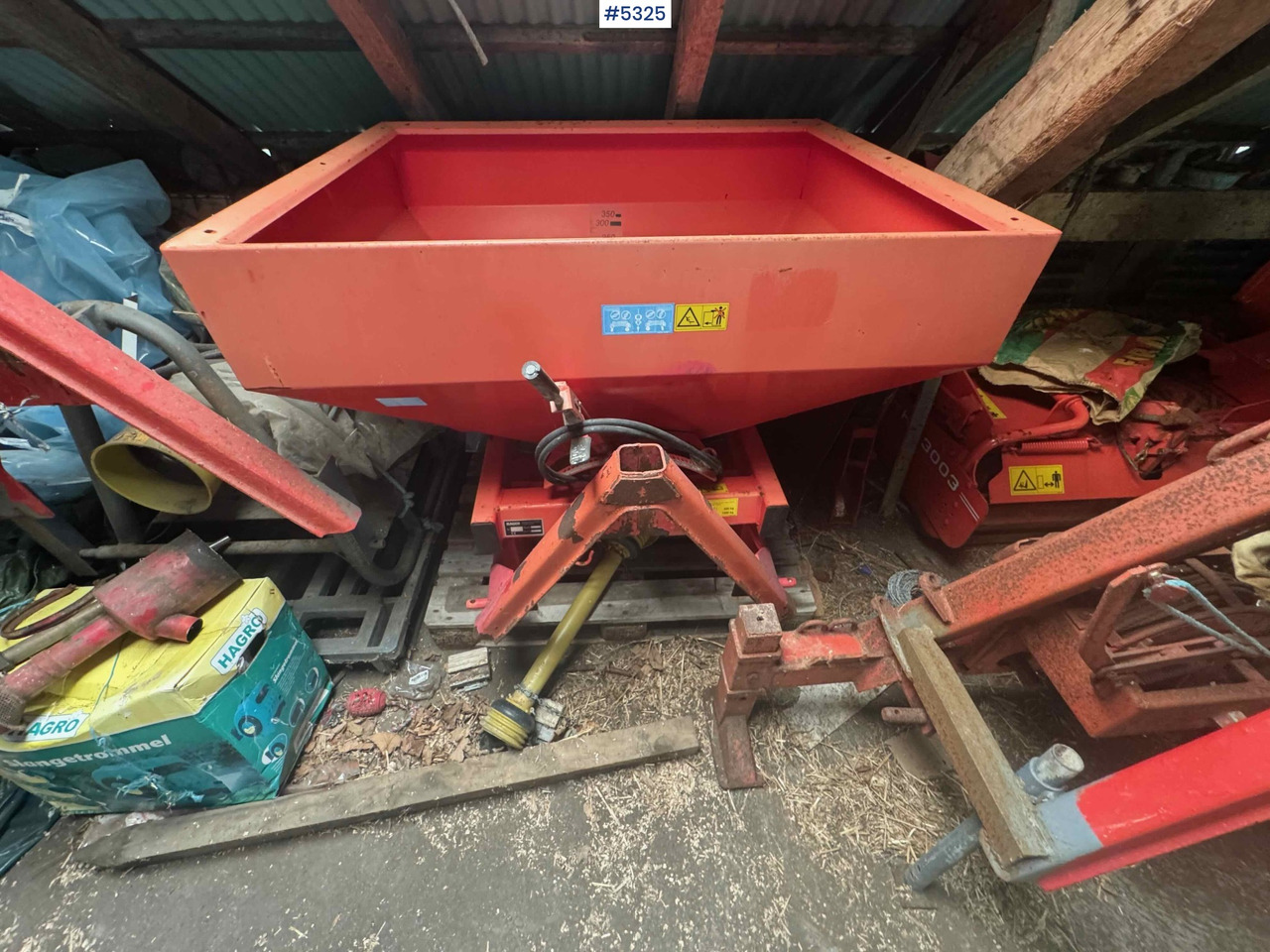 1999 Rauch MDS 81 fertilizer spreader - Разбрасыватель удобрений: фото 3 1999 Rauch MDS 81 fertilizer spreader - Разбрасыватель удобрений: фото 3