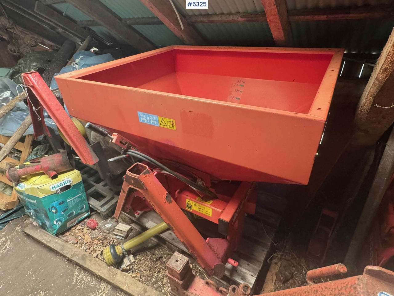 1999 Rauch MDS 81 fertilizer spreader - Разбрасыватель удобрений: фото 5 1999 Rauch MDS 81 fertilizer spreader - Разбрасыватель удобрений: фото 5