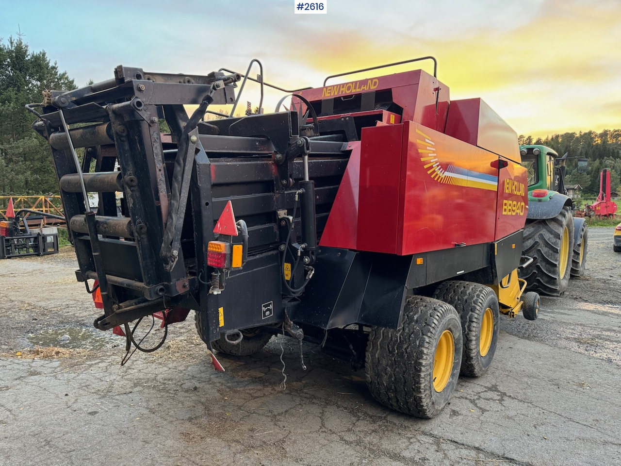 2001 New Holland BB940 square baler - Техника для сенозаготовки: фото 3 2001 New Holland BB940 square baler - Техника для сенозаготовки: фото 3