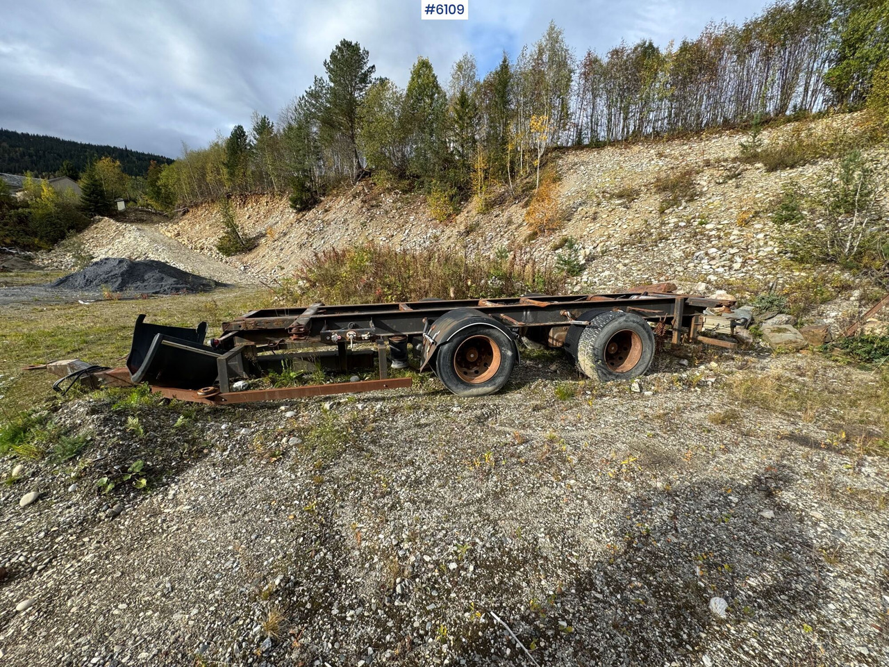 2002 Istrail container trailer. Repair object. - Низкорамный прицеп: фото 3 2002 Istrail container trailer. Repair object. - Низкорамный прицеп: фото 3