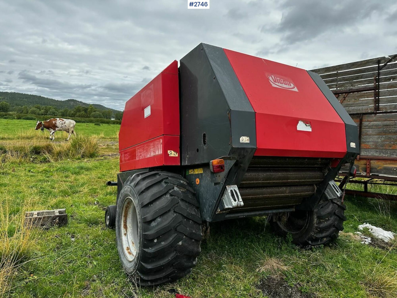 2002 Vicon RF135 round baler and Kvernland round baler - Техника для сенозаготовки: фото 5 2002 Vicon RF135 round baler and Kvernland round baler - Техника для сенозаготовки: фото 5