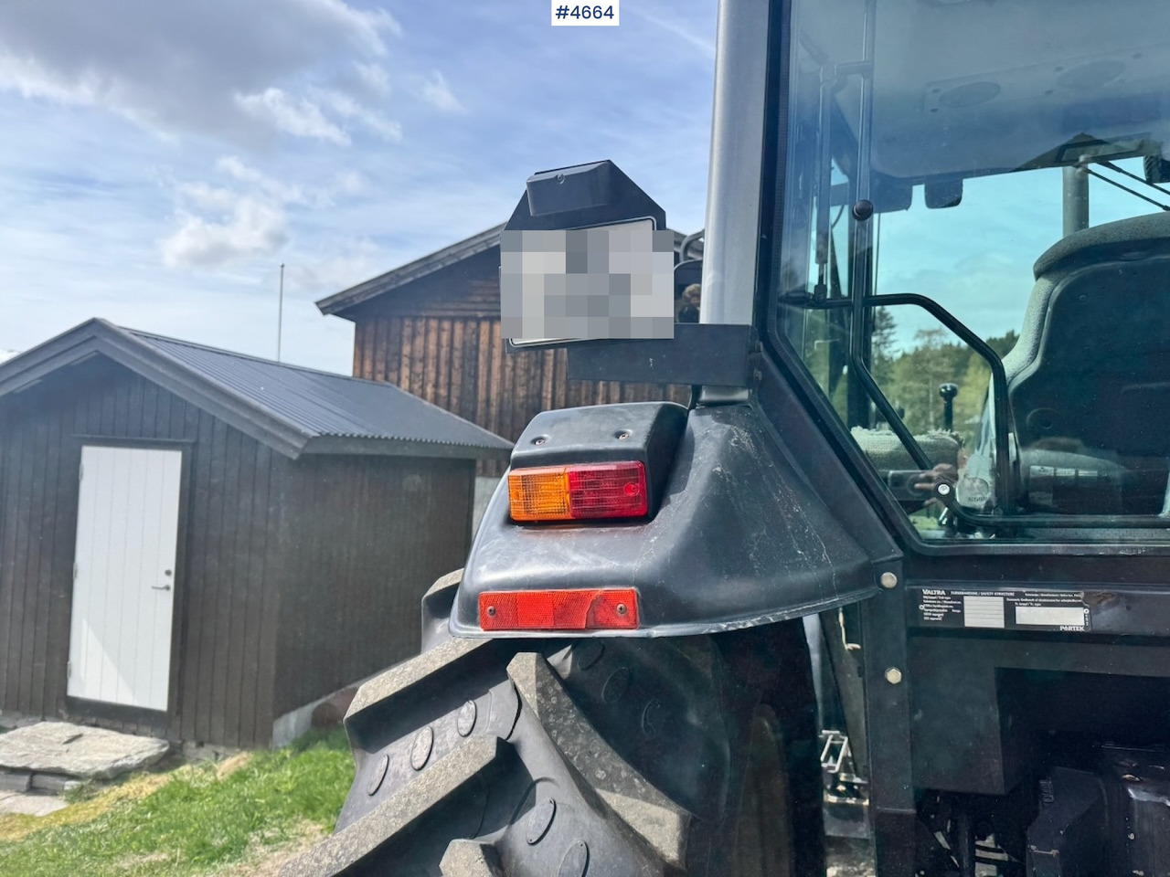 2003 Valtra A85-4 4x4 with Front Loader – 4450 hours! в лизинг 2003 Valtra A85-4 4x4 with Front Loader – 4450 hours!: фото 12