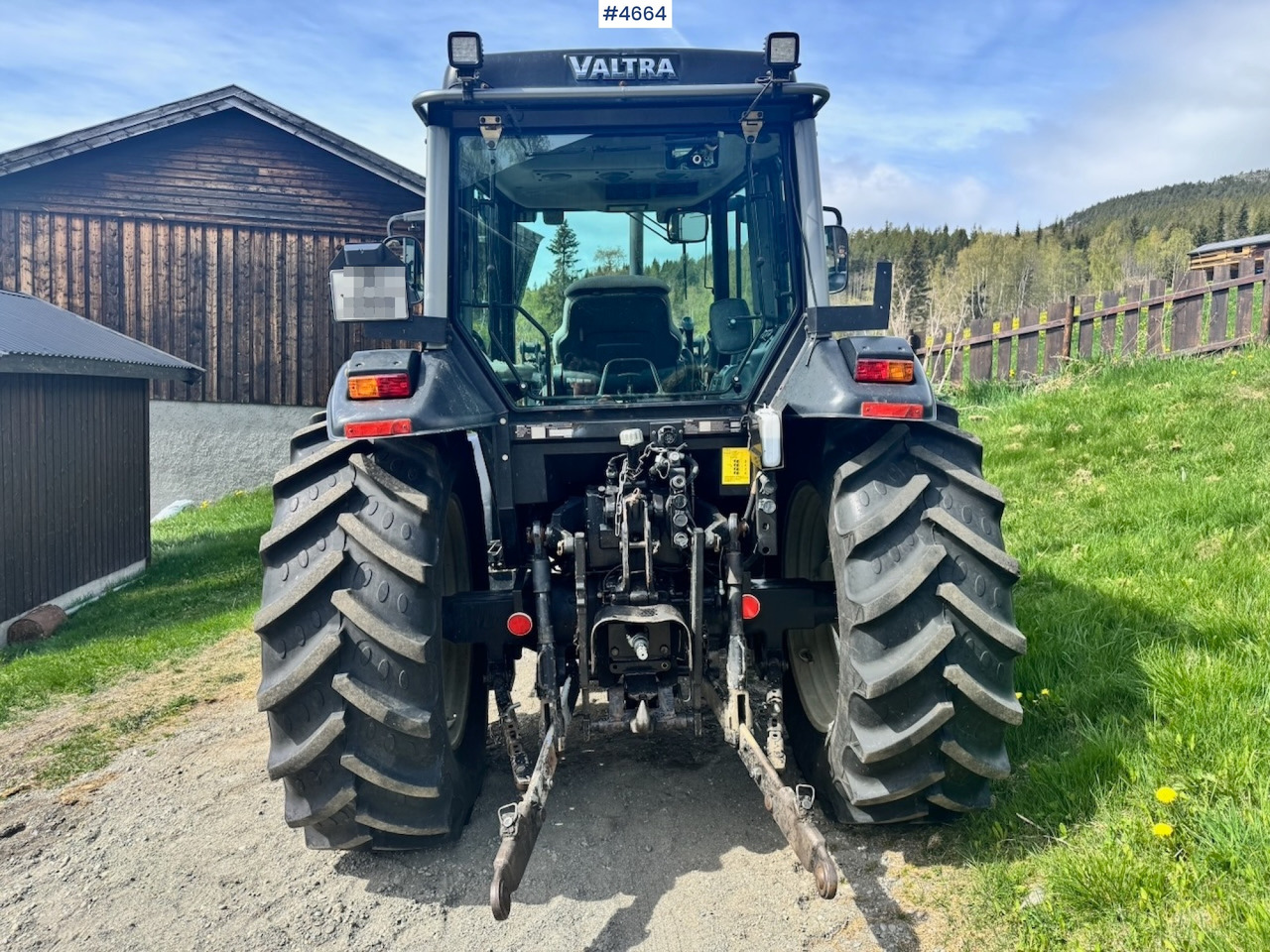 2003 Valtra A85-4 4x4 with Front Loader – 4450 hours! в лизинг 2003 Valtra A85-4 4x4 with Front Loader – 4450 hours!: фото 10