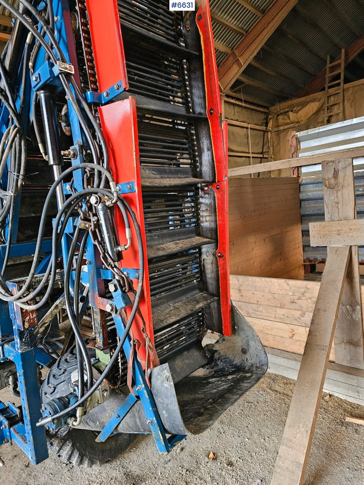 2004 ASA-LIFT Combi 1000/Stm50 Turnip harvester. - Техника для сенозаготовки: фото 4 2004 ASA-LIFT Combi 1000/Stm50 Turnip harvester. - Техника для сенозаготовки: фото 4