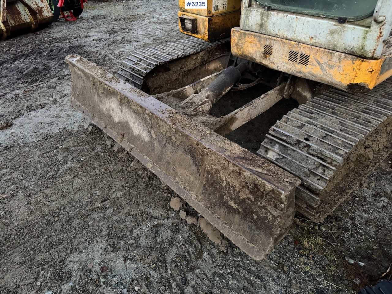 2004 Kato HD 308 US w/ 5 drawers, pincher, rake and spike hammer. - Экскаватор: фото 4 2004 Kato HD 308 US w/ 5 drawers, pincher, rake and spike hammer. - Экскаватор: фото 4