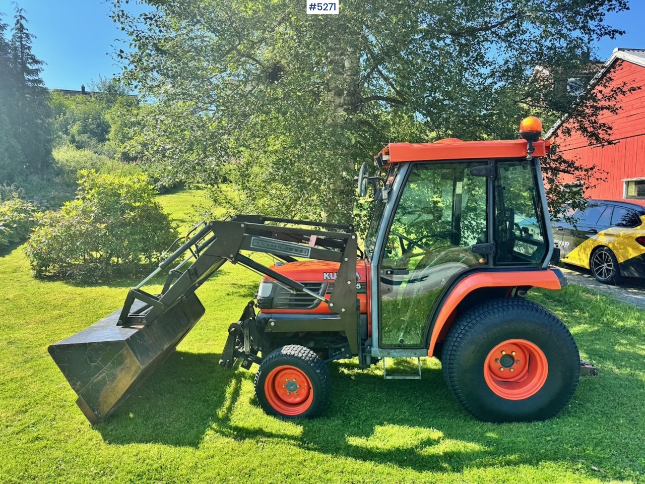 2004 Kubota STA-35 Tractor w/ Bucket. 2100 hours! - Трактор: фото 4 2004 Kubota STA-35 Tractor w/ Bucket. 2100 hours! - Трактор: фото 4