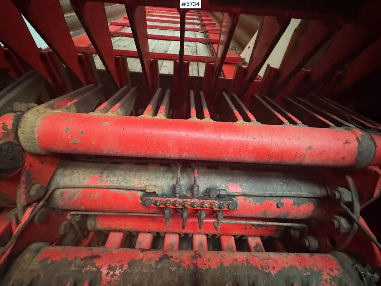 Техника для сенозаготовки 2005 Pottinger Euroboss 330t supermatic: фото 14 Техника для сенозаготовки 2005 Pottinger Euroboss 330t supermatic: фото 14