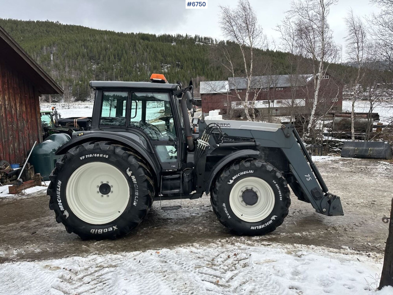 2006 Valtra T190 4x4 w/ Front loader and new gearbox! SEE VIDEO. - Трактор: фото 1 2006 Valtra T190 4x4 w/ Front loader and new gearbox! SEE VIDEO. - Трактор: фото 1
