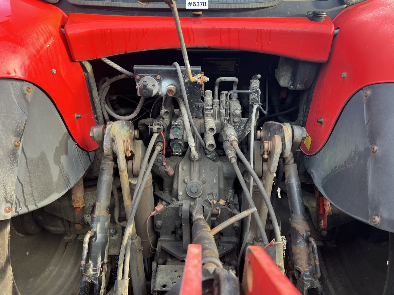 Трактор 2007 Massey-Ferguson 6465 4x4 Plow Tractor: фото 15 Трактор 2007 Massey-Ferguson 6465 4x4 Plow Tractor: фото 15