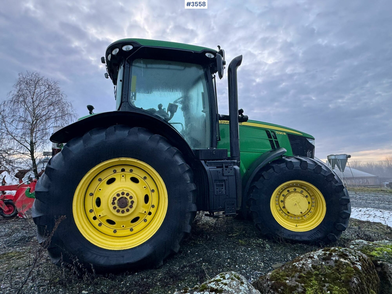 2012 John Deere 7230R w/ GPS and 3 hydraulic outlets! - Трактор: фото 2 2012 John Deere 7230R w/ GPS and 3 hydraulic outlets! - Трактор: фото 2