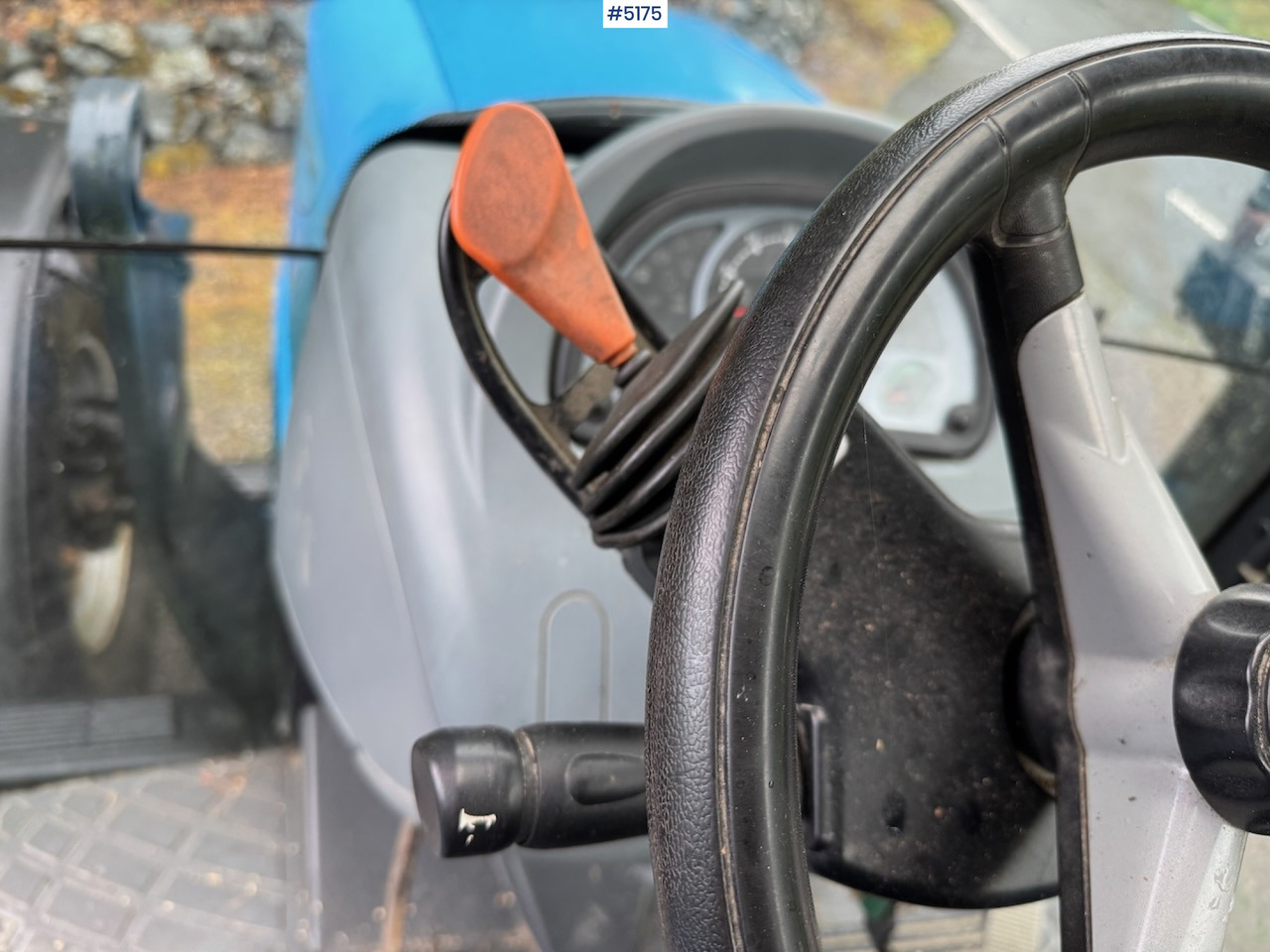 Трактор 2013 Landini Powermondial 120 w/front loader and some equipment. Low hours!: фото 11