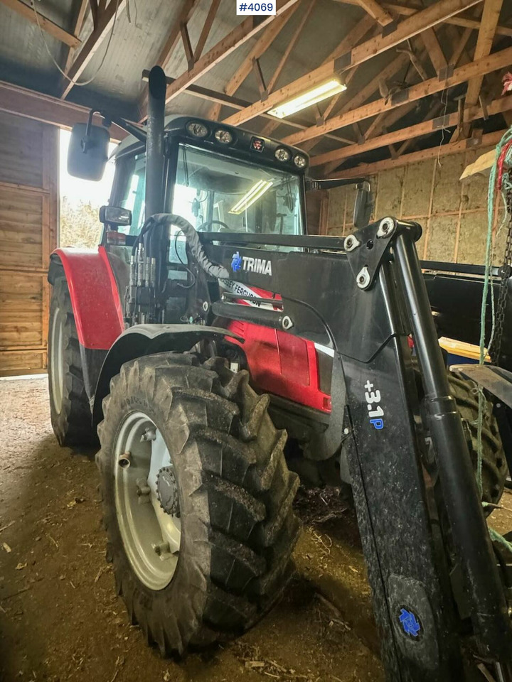 2013 Massey Ferguson 5455 w/ front loader, 2 buckets, pallet forks and blades. 1020 hours! - Трактор: фото 3 2013 Massey Ferguson 5455 w/ front loader, 2 buckets, pallet forks and blades. 1020 hours! - Трактор: фото 3