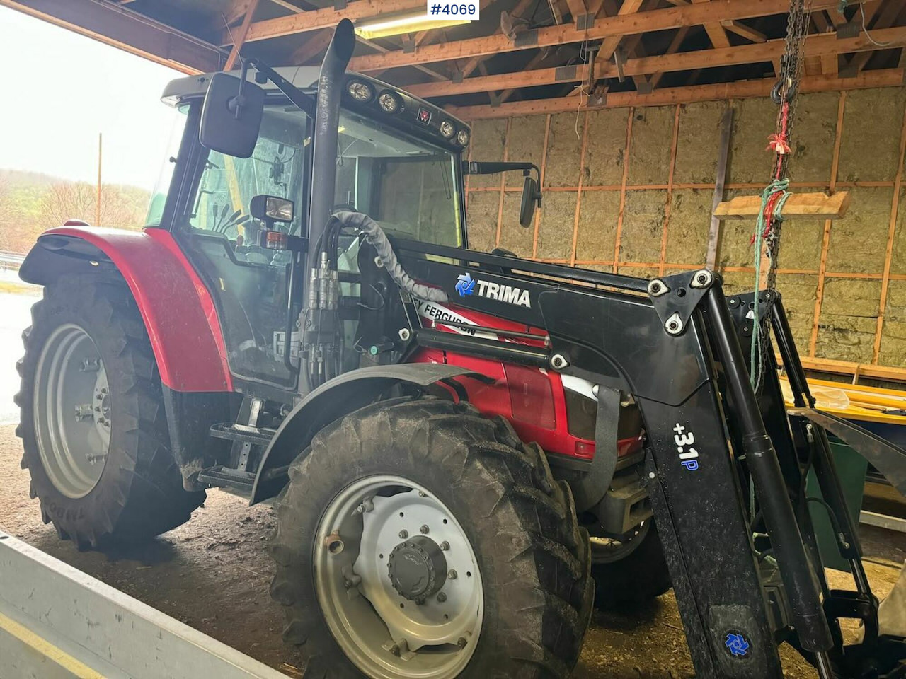 2013 Massey Ferguson 5455 w/ front loader, 2 buckets, pallet forks and blades. 1020 hours! - Трактор: фото 2 2013 Massey Ferguson 5455 w/ front loader, 2 buckets, pallet forks and blades. 1020 hours! - Трактор: фото 2