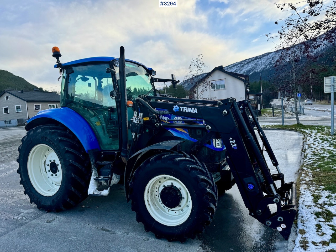 2013 New Holland T5.95 with Trima +2.1P Front Loader. New Engine! - Трактор: фото 3 2013 New Holland T5.95 with Trima +2.1P Front Loader. New Engine! - Трактор: фото 3