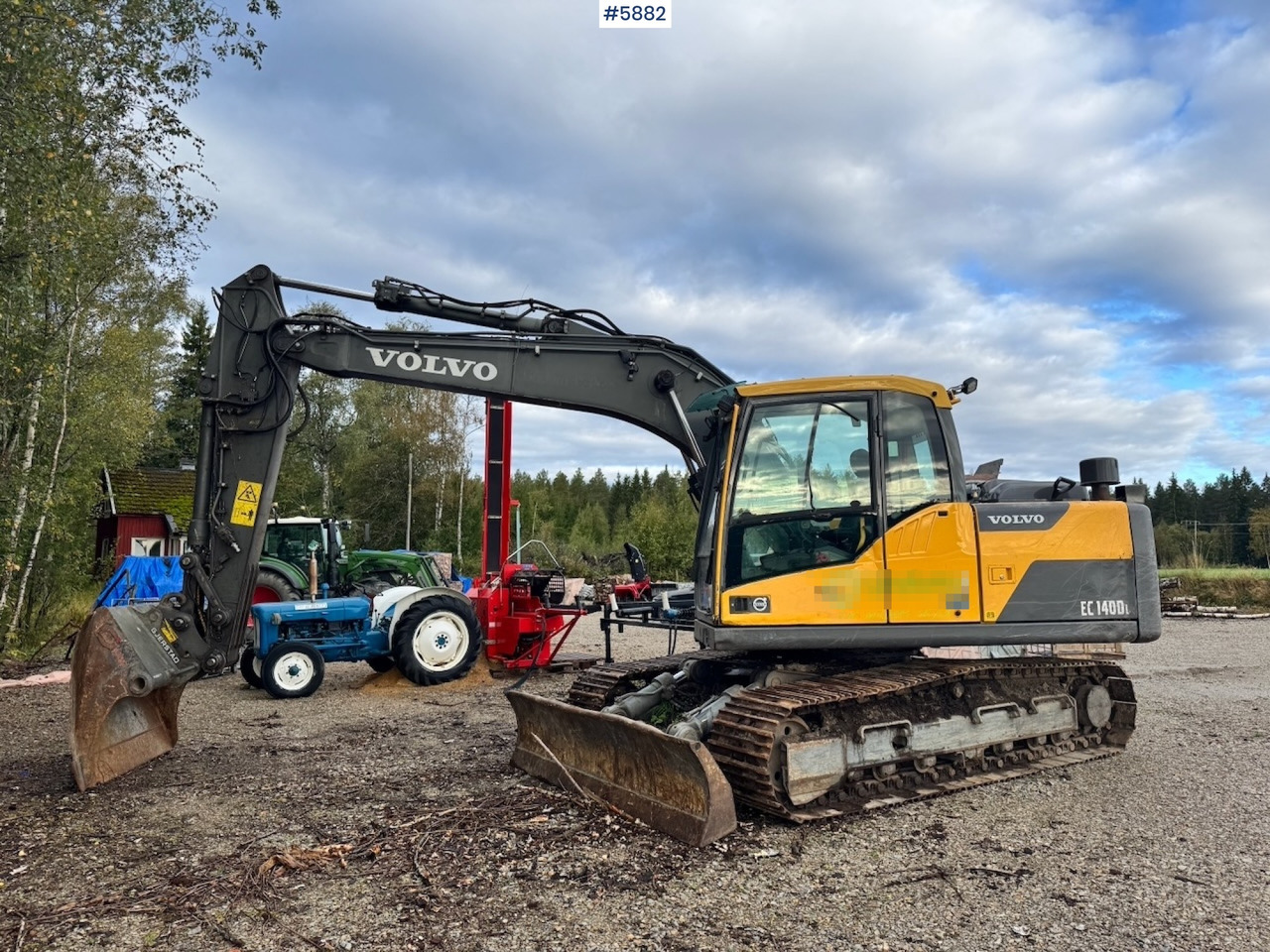 2013 Volvo EC140DL Crawler Excavator w/ Cleaning Bucket. - Экскаватор: фото 1 2013 Volvo EC140DL Crawler Excavator w/ Cleaning Bucket. - Экскаватор: фото 1