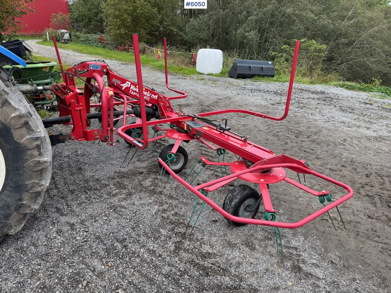 2014 Kverneland Taarup 8452 Spreader harrow. - Техника для сенозаготовки: фото 3 2014 Kverneland Taarup 8452 Spreader harrow. - Техника для сенозаготовки: фото 3